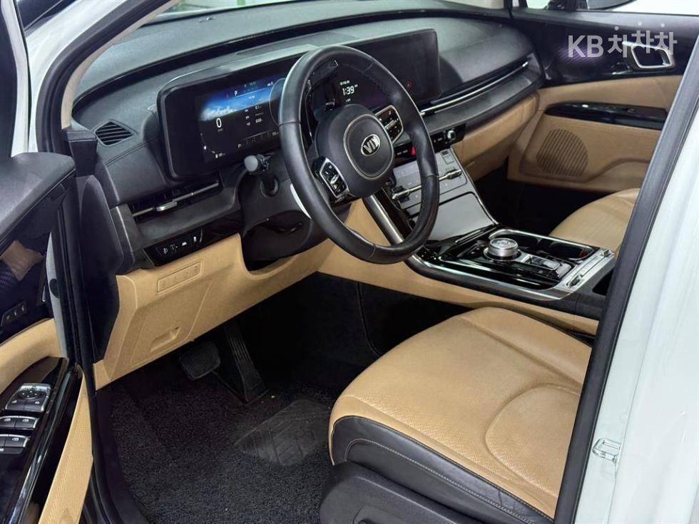 Kia Carnival — miniaturë 7