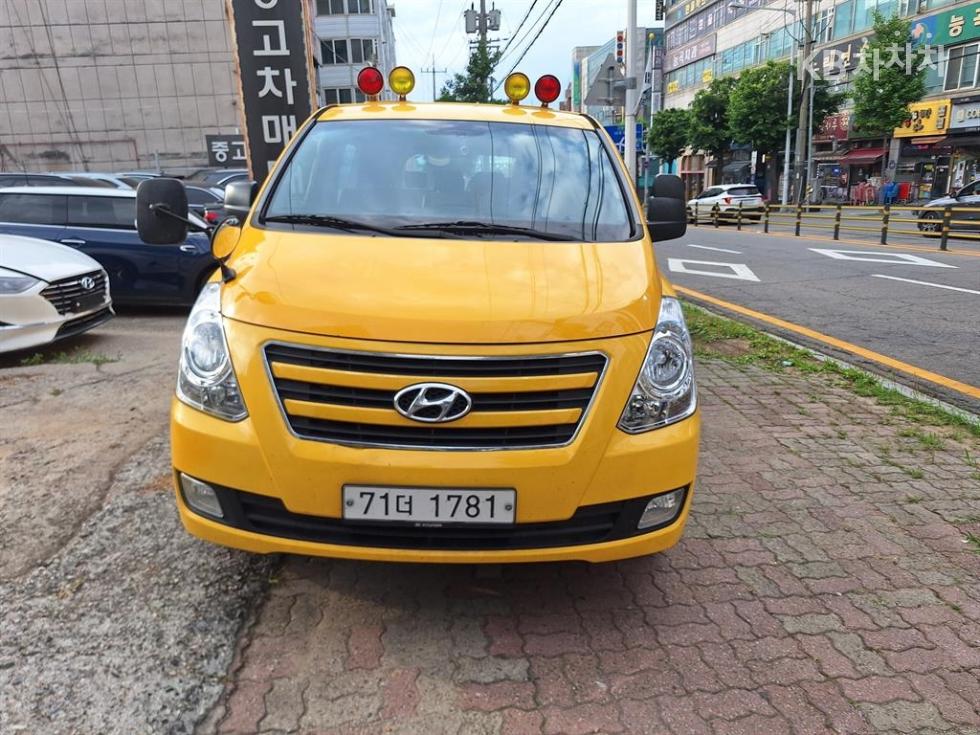 Hyundai Starex 15인승 어린이버스 럭셔리 — foto 1