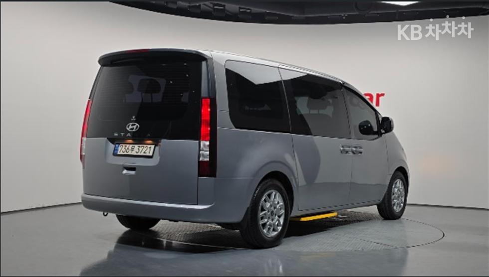 Hyundai Staria — miniaturë 2