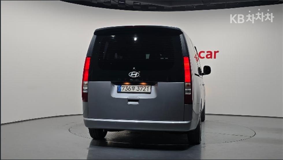 Hyundai Staria — miniaturë 4