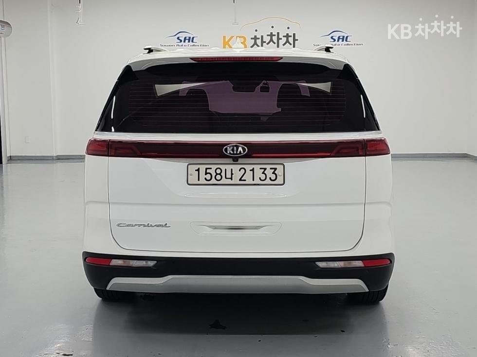 Kia Carnival — miniaturë 3