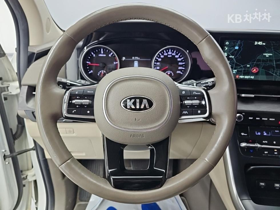 Kia Carnival — miniaturë 9