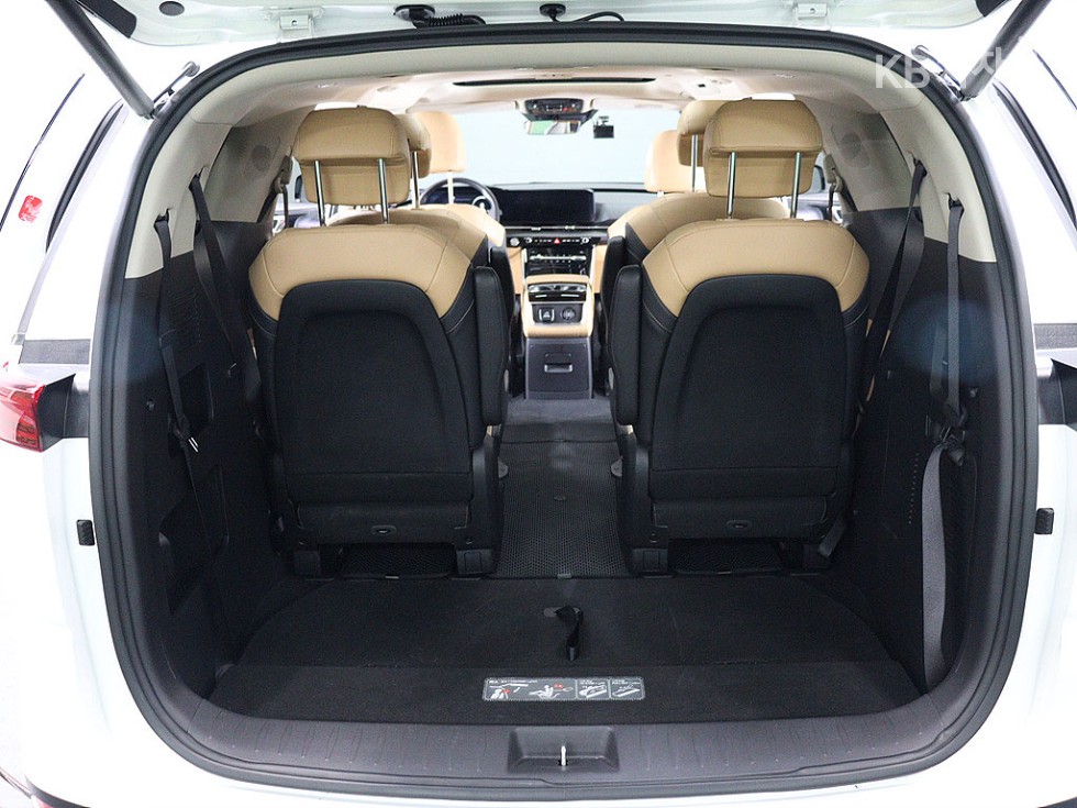 Kia Carnival — miniaturë 5