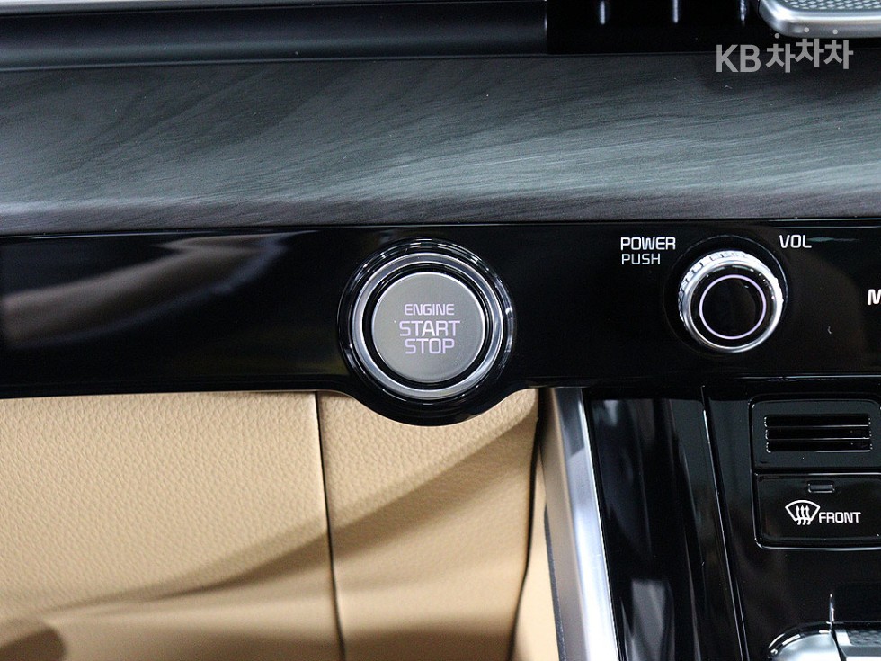Kia Carnival — miniaturë 9