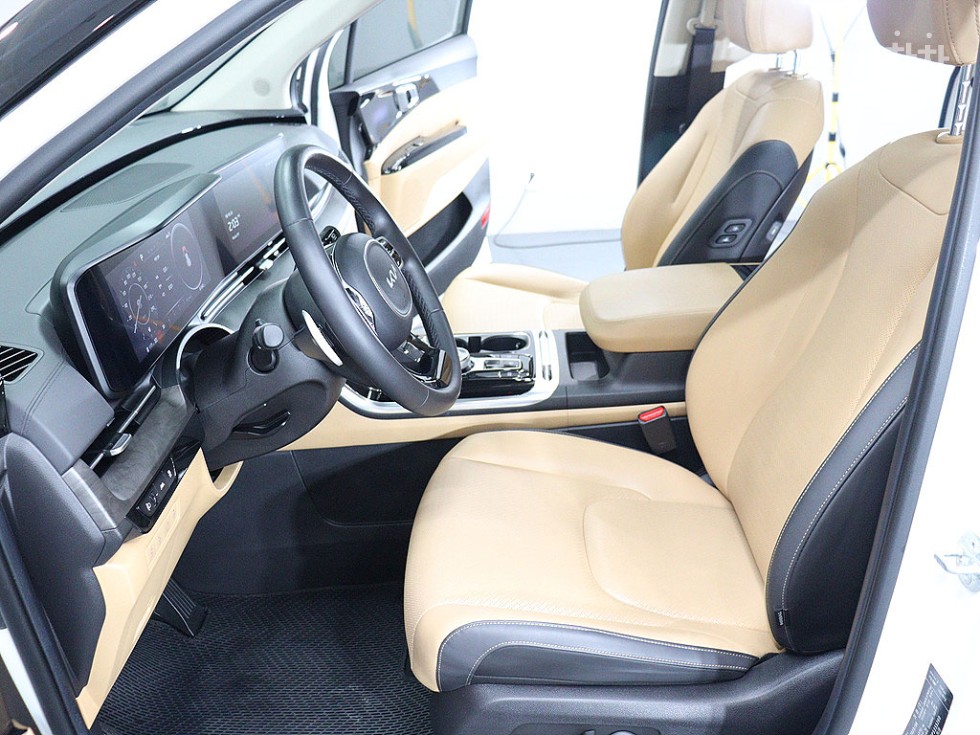 Kia Carnival — miniaturë 17