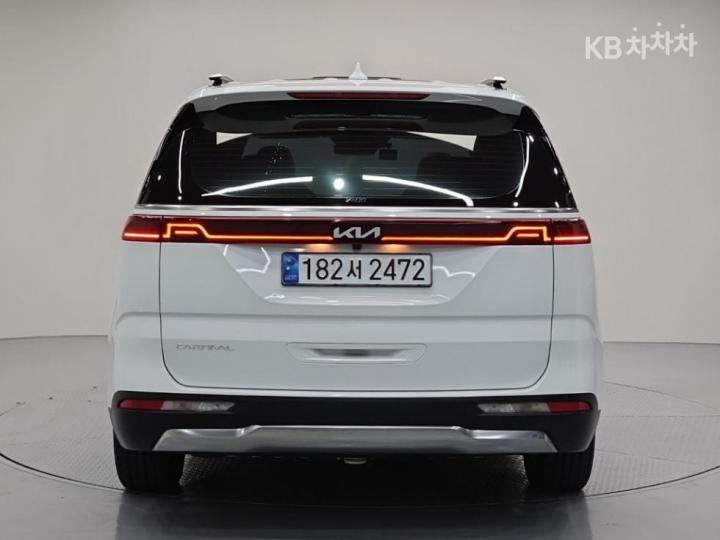 Kia Carnival — miniaturë 3