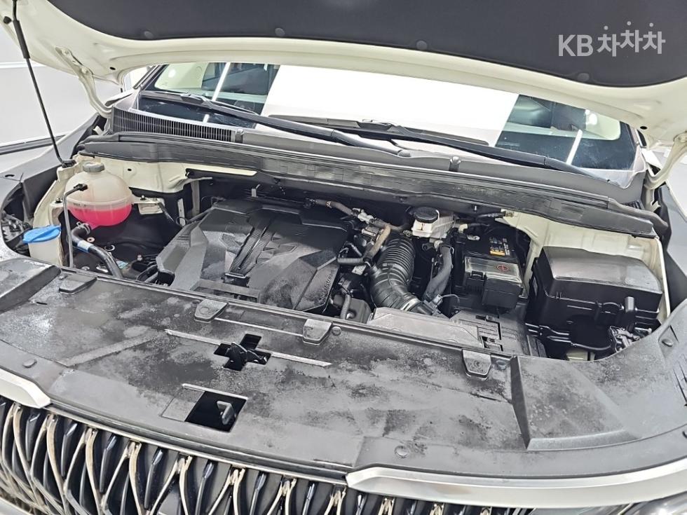 Kia Carnival — miniaturë 5