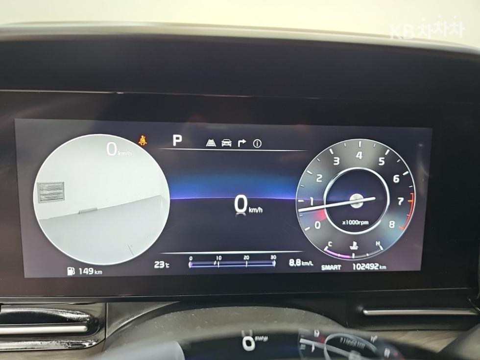 Kia Carnival — miniaturë 6