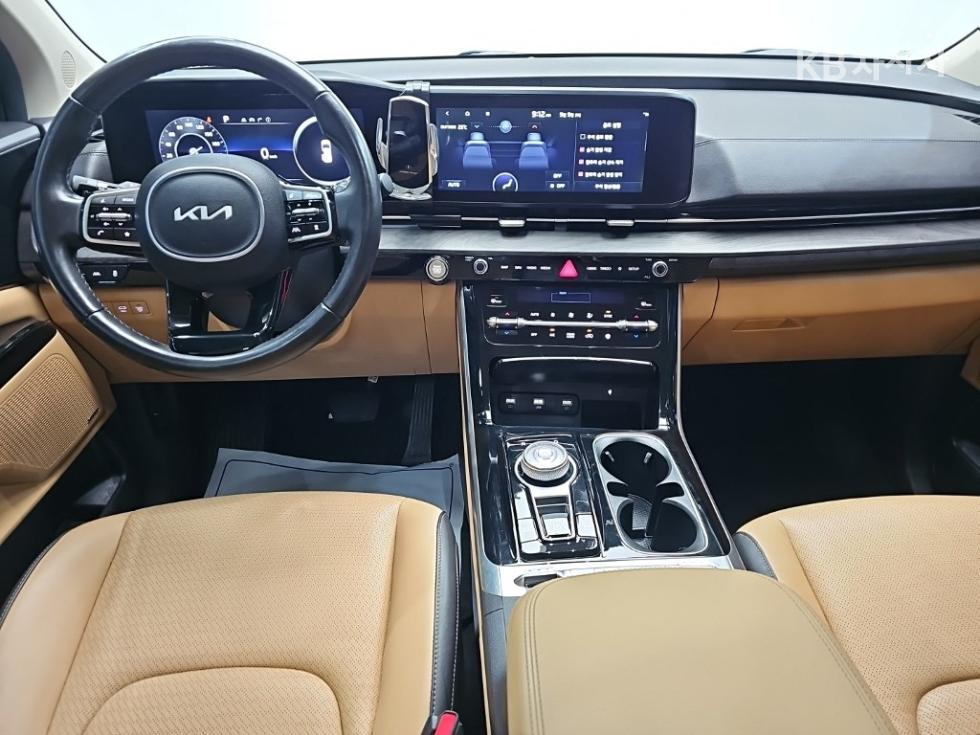 Kia Carnival — miniaturë 7