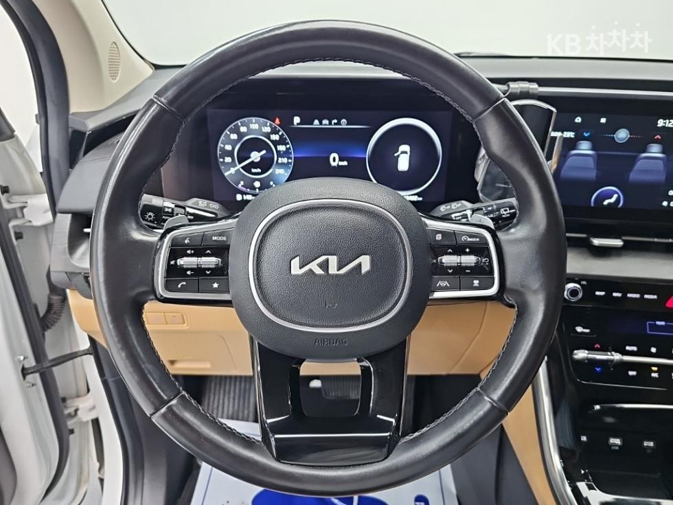 Kia Carnival — miniaturë 9
