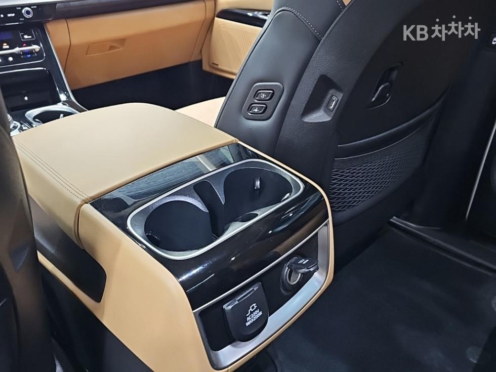Kia Carnival — miniaturë 13