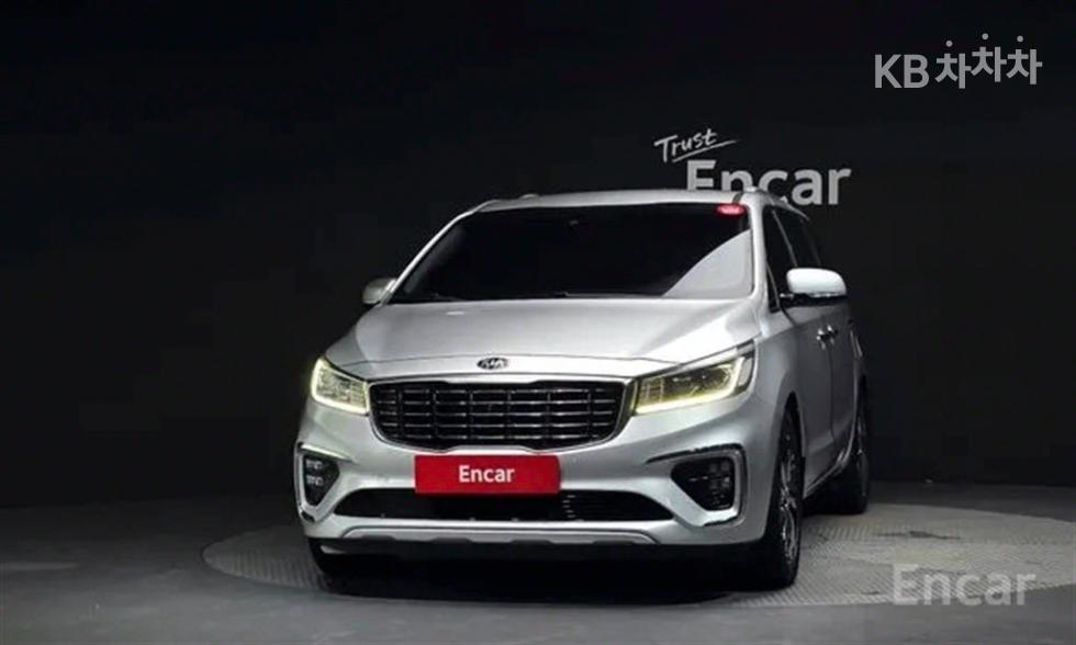 Kia Carnival — miniaturë 3