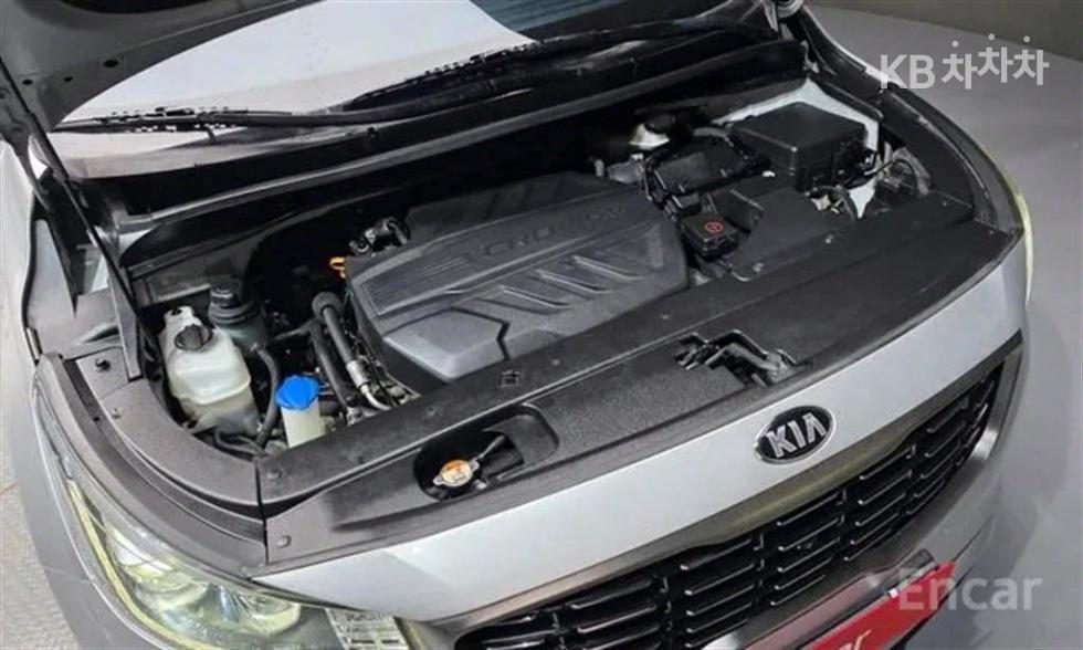 Kia Carnival — miniaturë 6