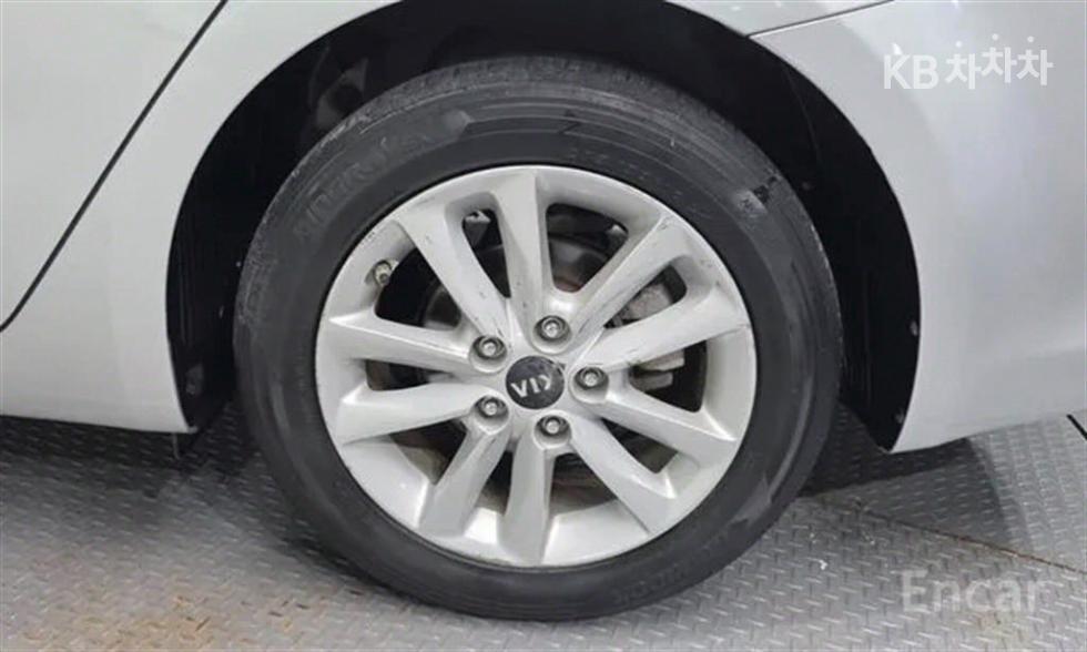 Kia K3 — miniaturë 5