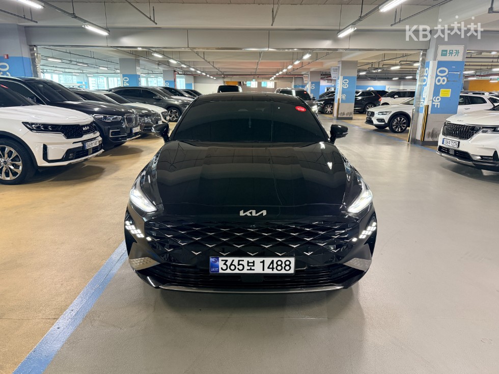 Kia K8