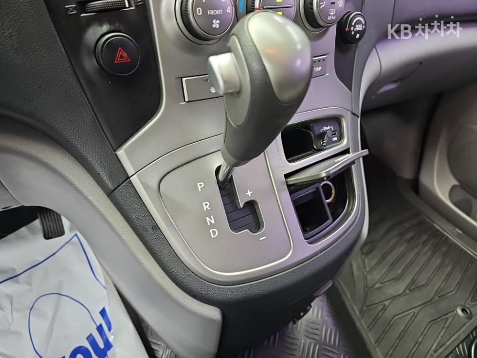 Hyundai Starex — miniaturë 8