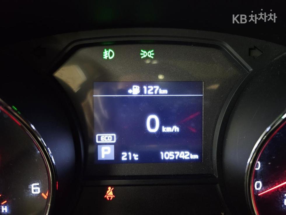 Kia Carnival — miniaturë 15