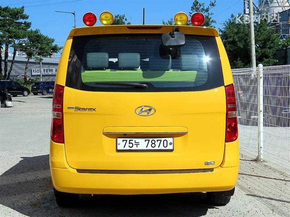 Hyundai Starex — miniaturë 4