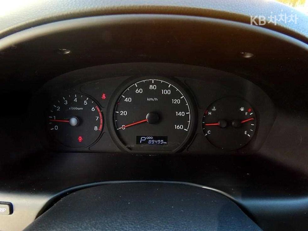 Hyundai Starex — miniaturë 10