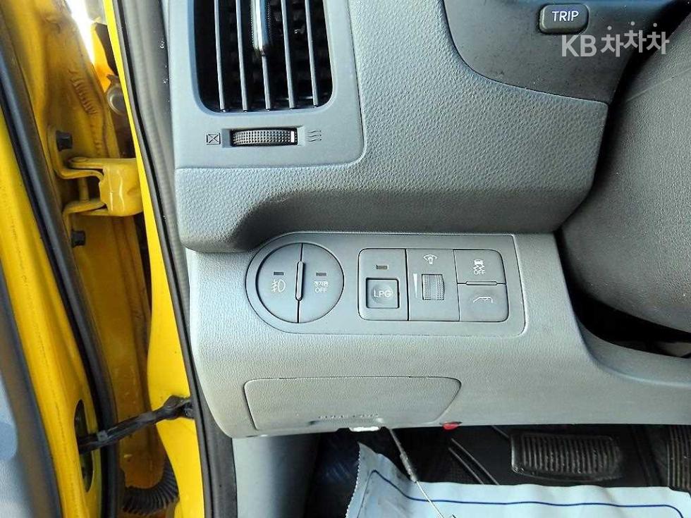 Hyundai Starex — miniaturë 13