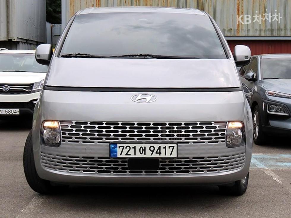 Hyundai Staria