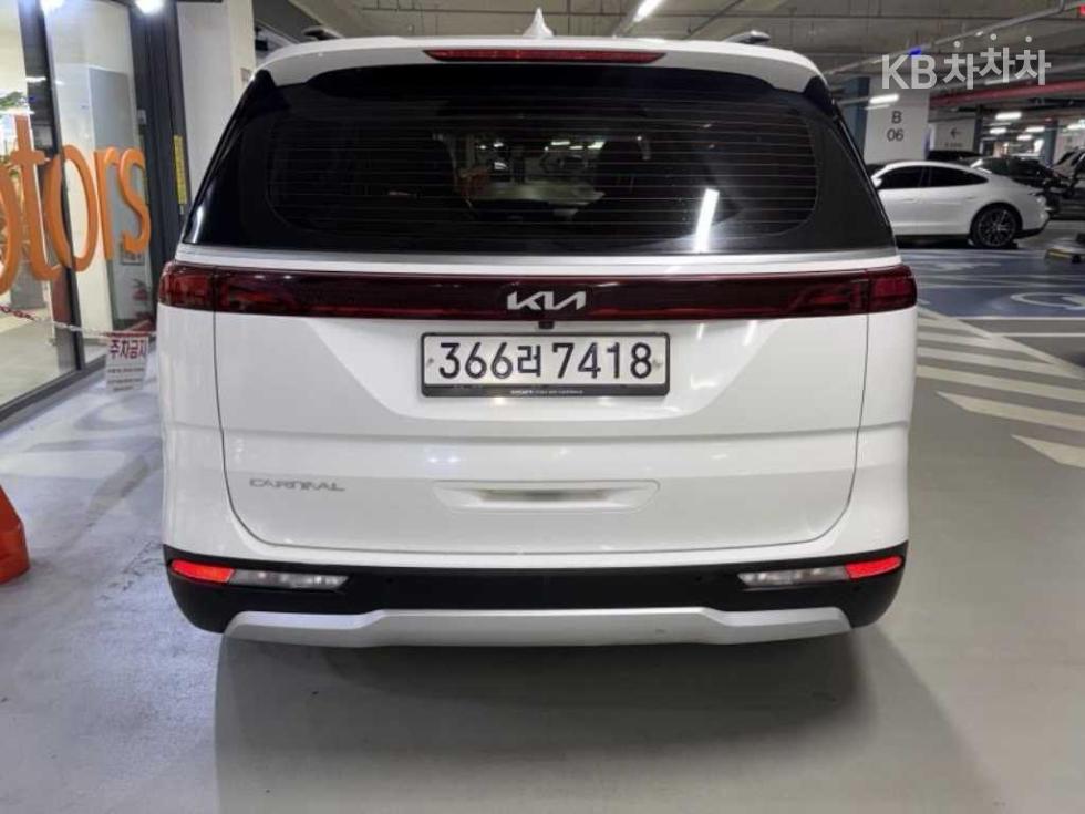 Kia Carnival — miniaturë 5
