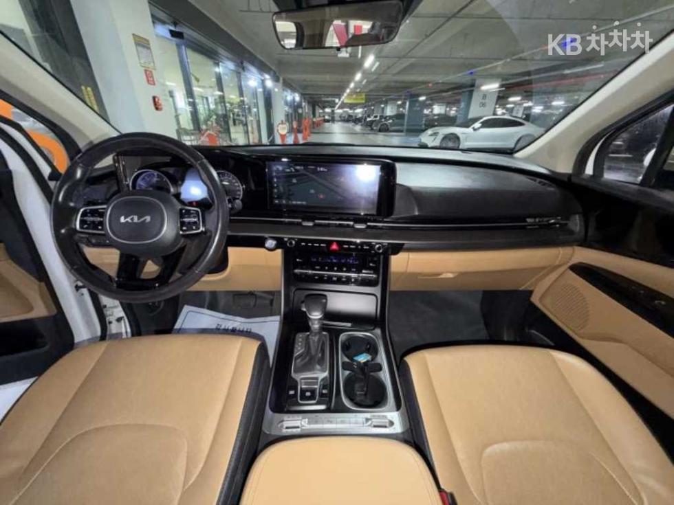 Kia Carnival — miniaturë 6