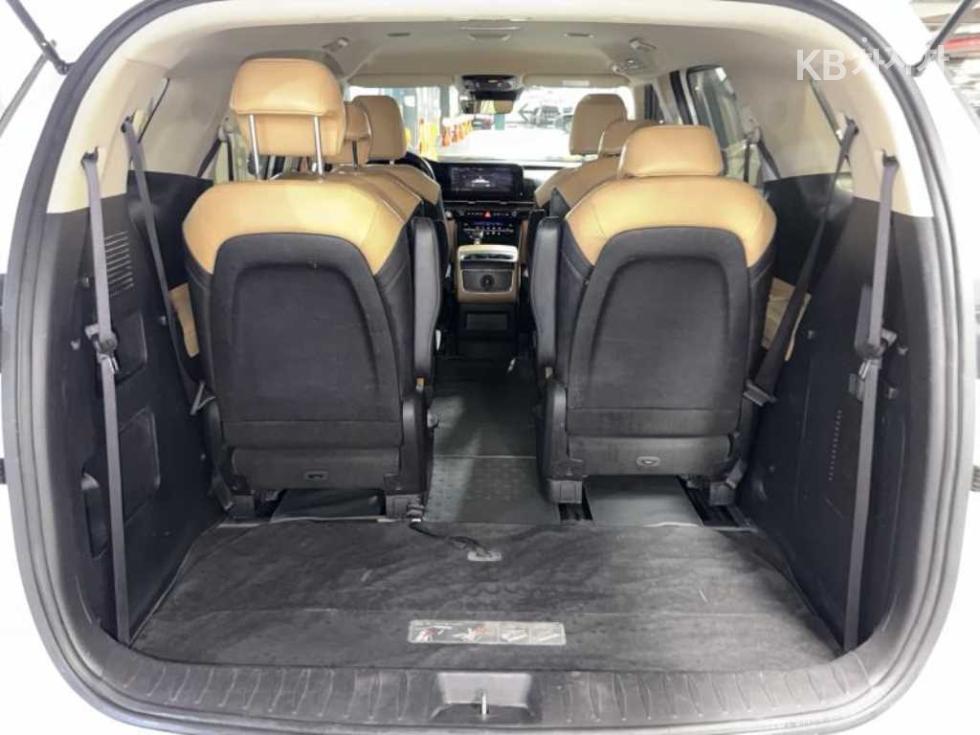 Kia Carnival — miniaturë 18