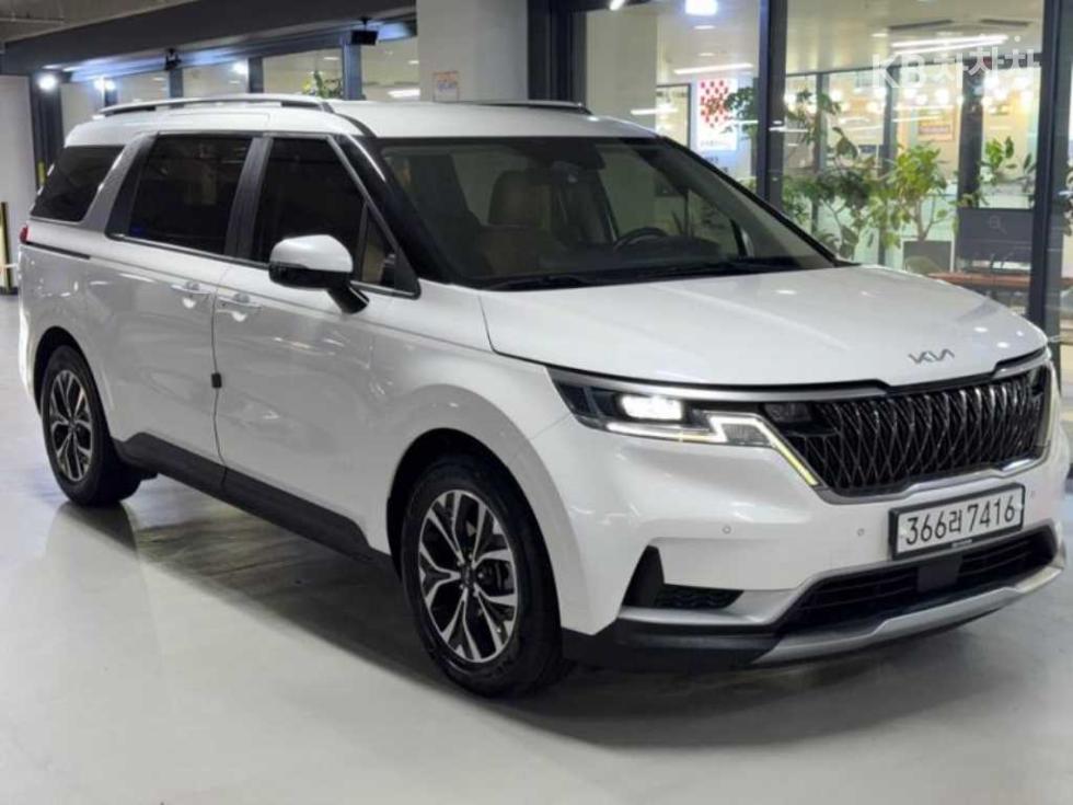 Kia Carnival — miniaturë 2