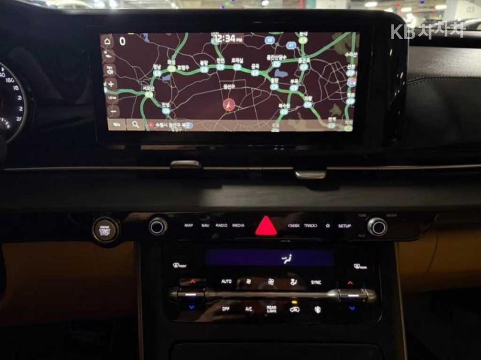 Kia Carnival — miniaturë 10