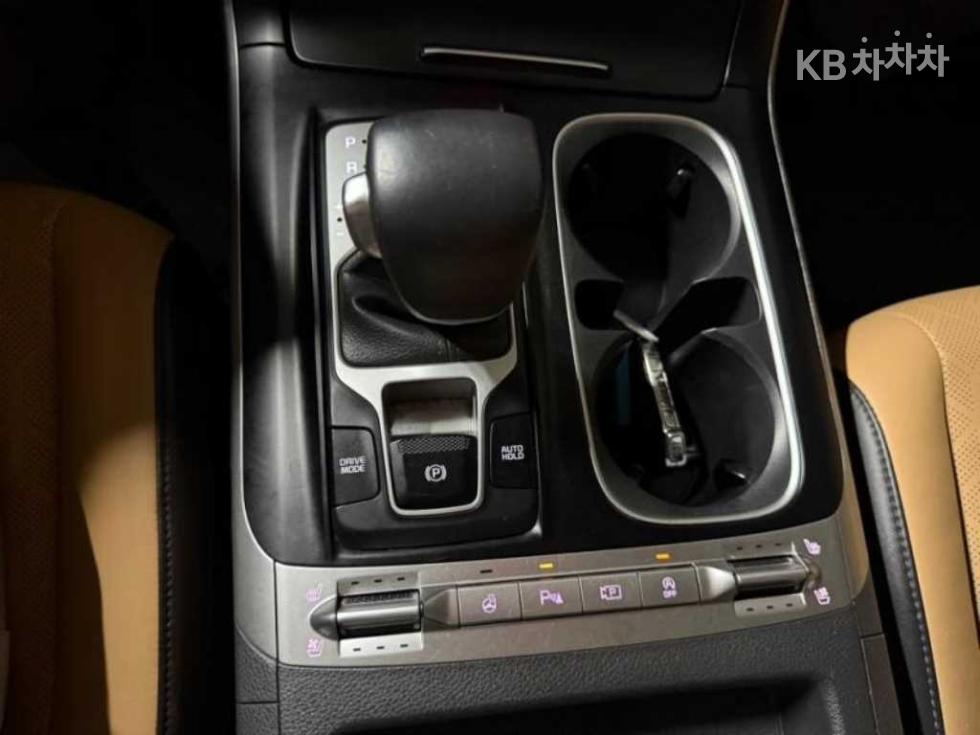 Kia Carnival — miniaturë 12