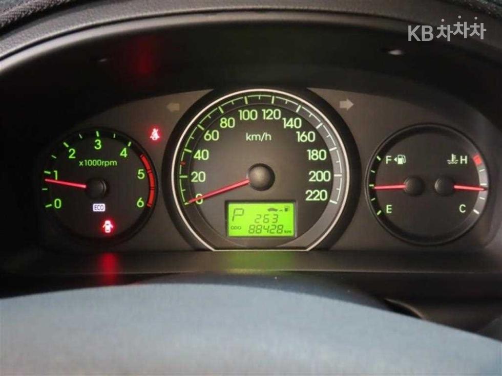 Hyundai Starex — miniaturë 5