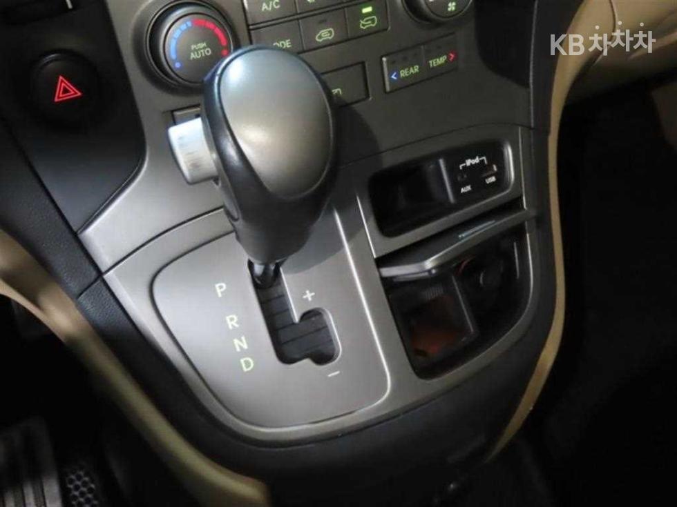 Hyundai Starex — miniaturë 6