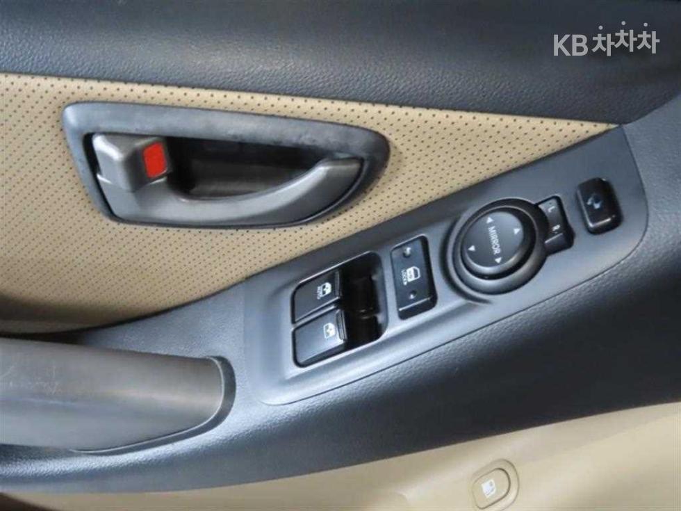 Hyundai Starex — miniaturë 12
