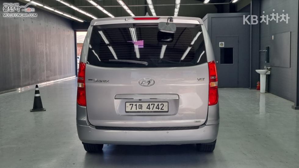 Hyundai Starex — miniaturë 4