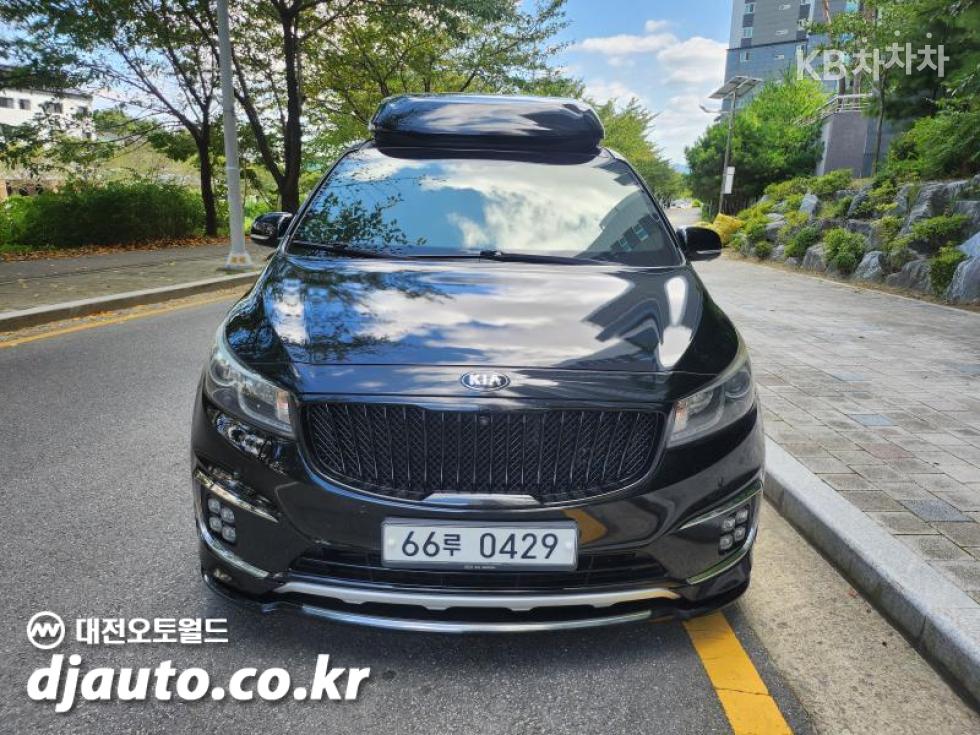 Kia Carnival
