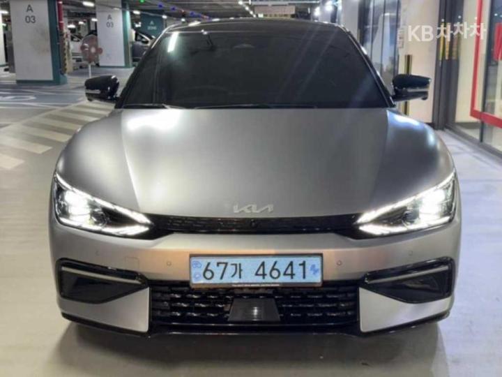 Kia EV6 — miniaturë 2