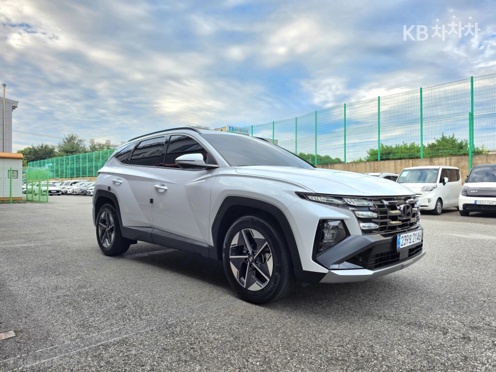 Hyundai Premium — фото 2