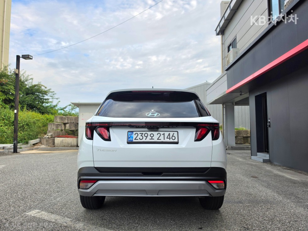 Hyundai Premium — фото 4