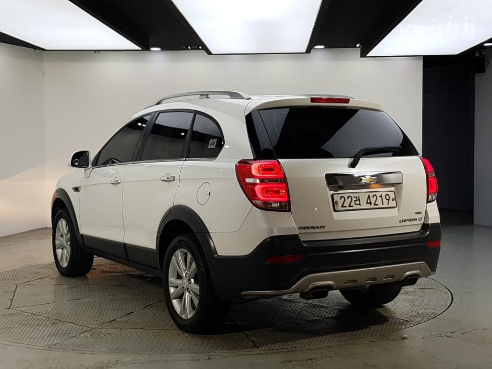Chevrolet Captiva — miniaturë 3