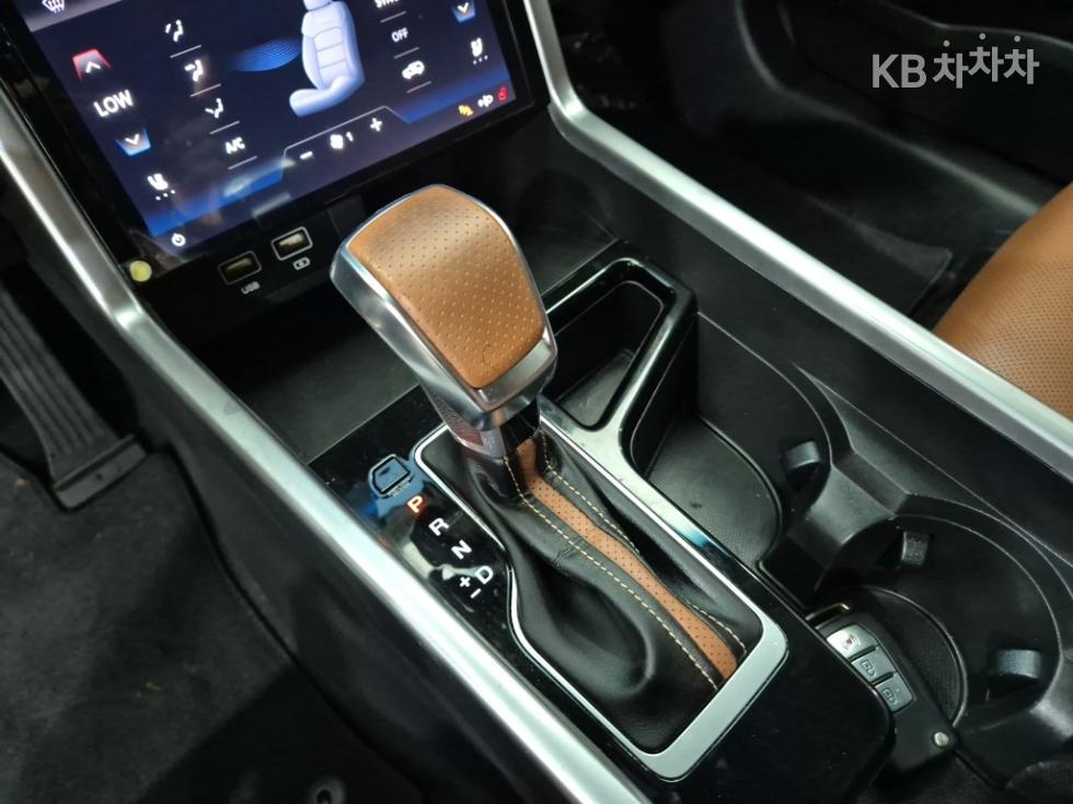 SsangYong Torres — miniaturë 8