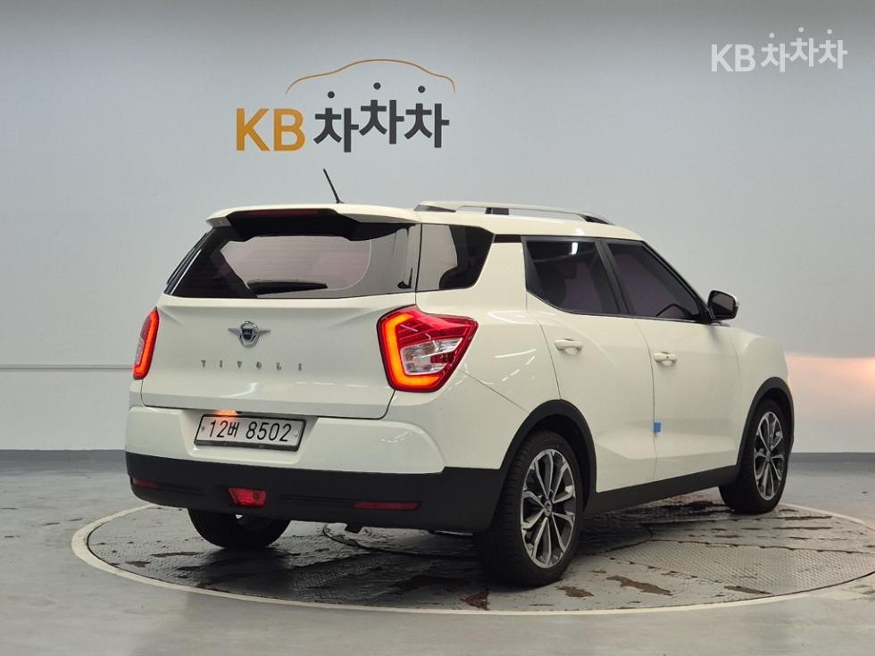 SsangYong Tivoli — miniaturë 3