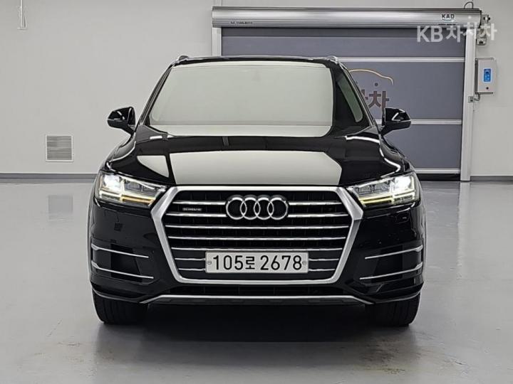 Audi Q7 — miniaturë 2