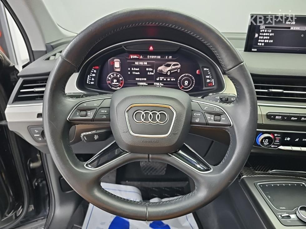 Audi Q7 — miniaturë 9