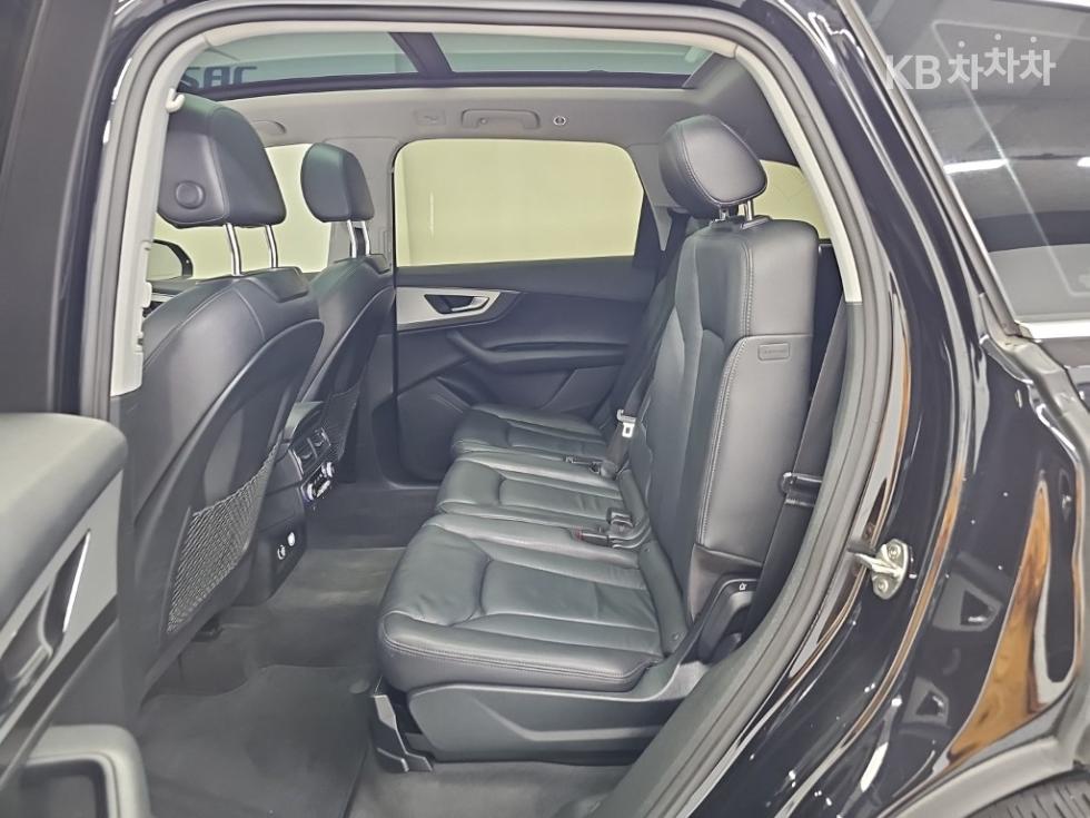 Audi Q7 — miniaturë 12