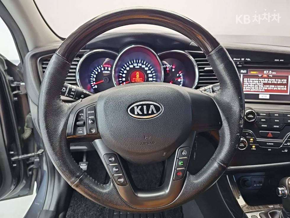 Kia K5 — miniaturë 9