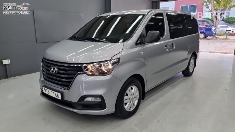 Hyundai Grand Starex