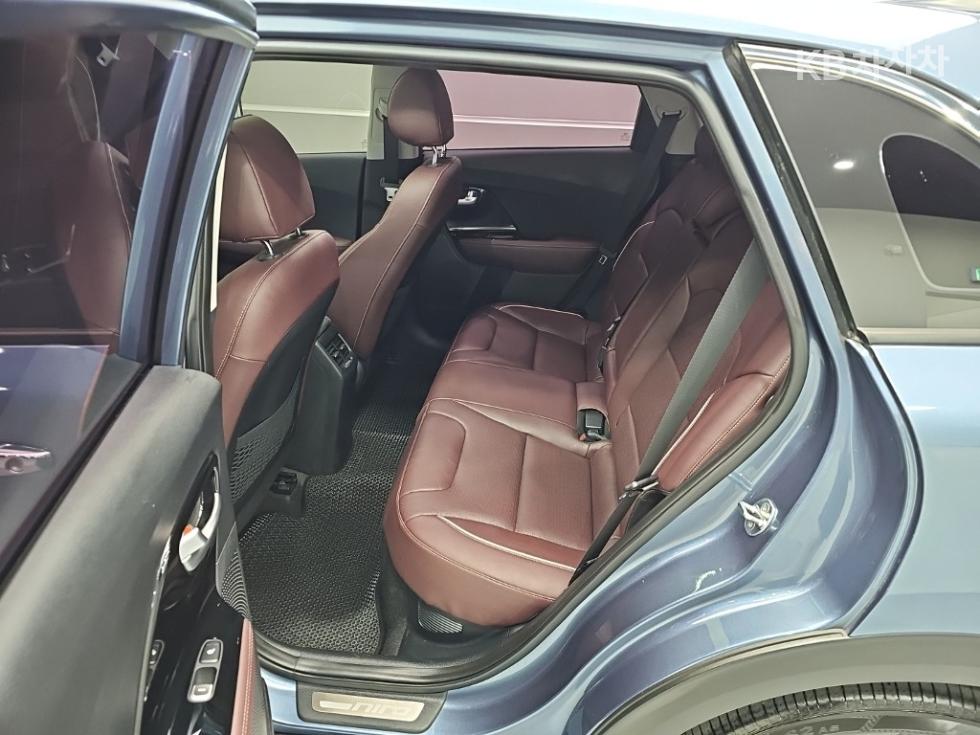 Kia Niro — miniaturë 12