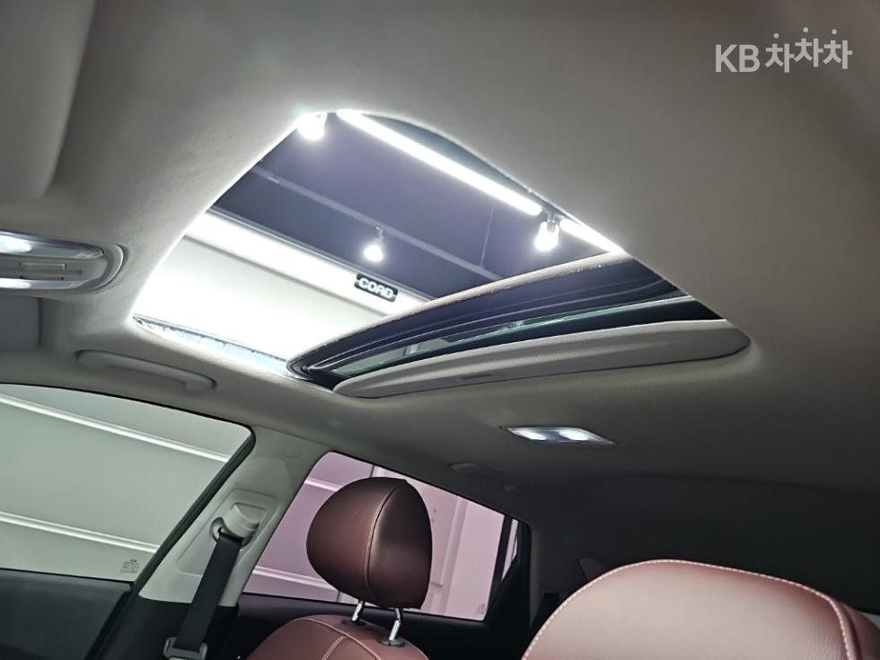 Kia Niro — miniaturë 14