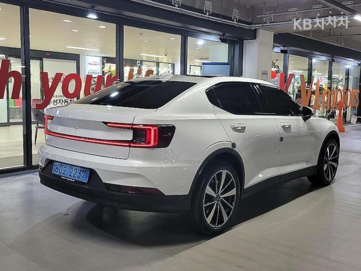 Polestar 2 — miniaturë 4